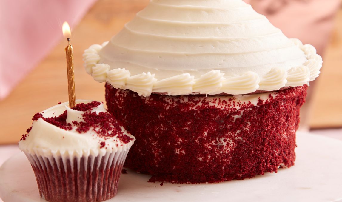 Red Velvet Cupcake & Giant Cupcake